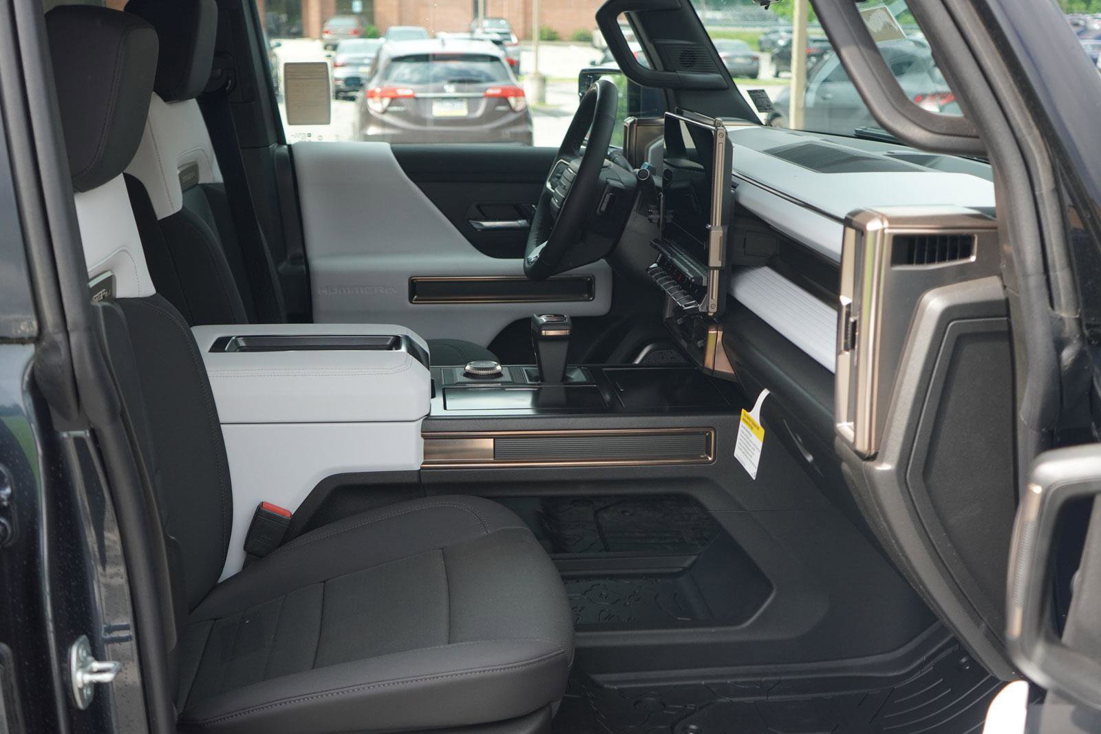 New 2025 GMC Hummer EV 2X w/ Extreme Off-Road Package image 35