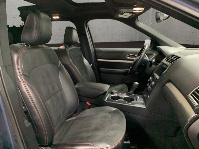 Used 2019 Ford Explorer XLT w/ Equipment Group 202A image 24