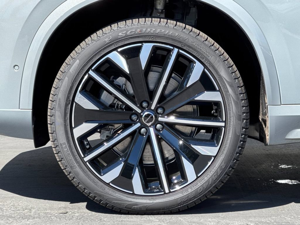 New 2026 Volvo XC90 B5 Plus image 26