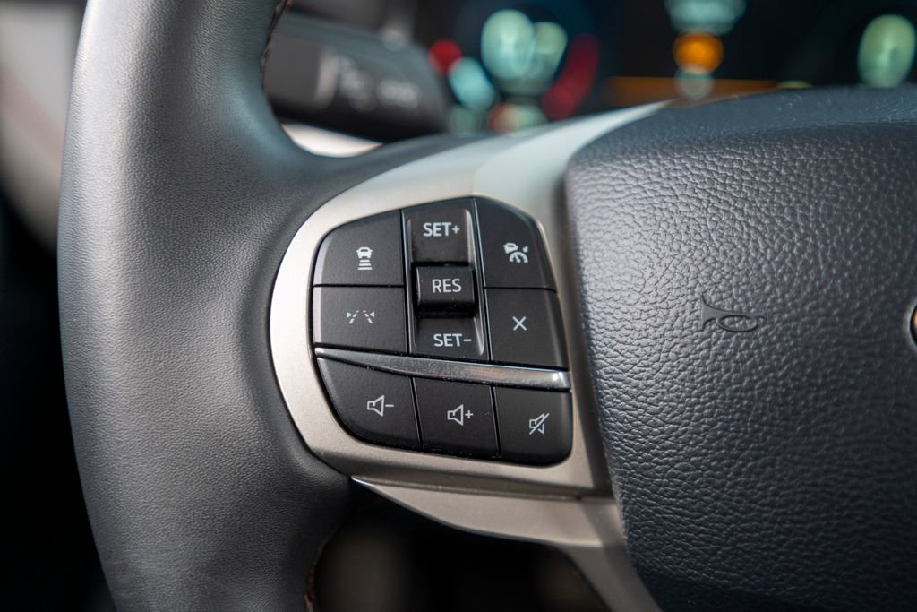 Used 2025 Ford Explorer Active image 14