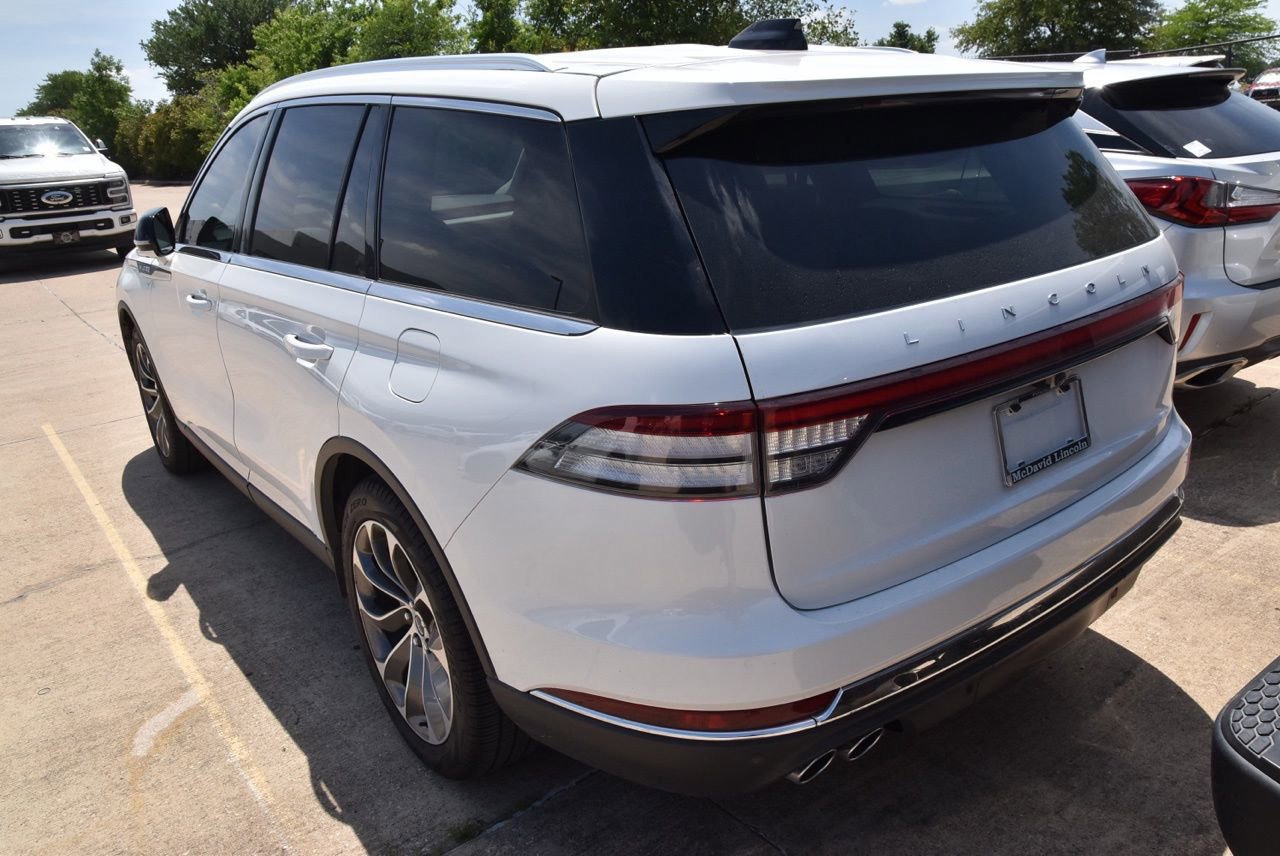 Certified 2025 Lincoln Aviator Reserve w/ Illumination Package RWD image 6