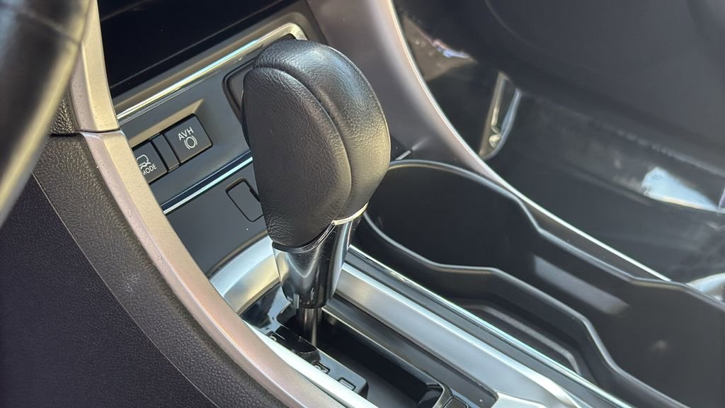 Used 2019 Subaru Ascent Limited w/ Popular Package #2A AWD/4WD image 22