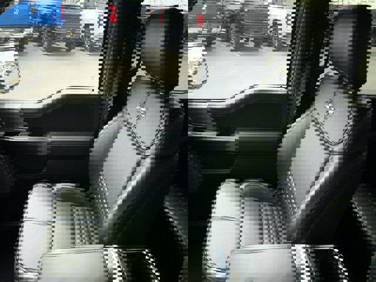 Used 2024 Ford F150 Platinum w/ FX4 Off-Road Package image 31