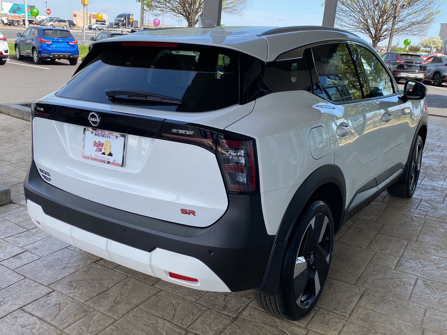 Used 2025 Nissan Kicks SR FWD image 7