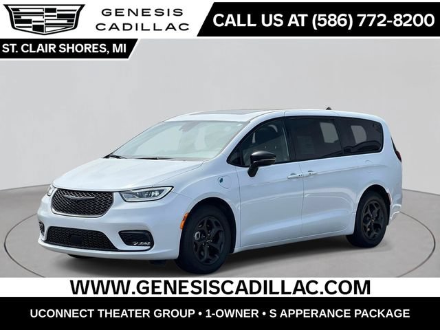 Used 2023 Chrysler Pacifica Limited w/ Uconnect Theater Family Group FWD image 1