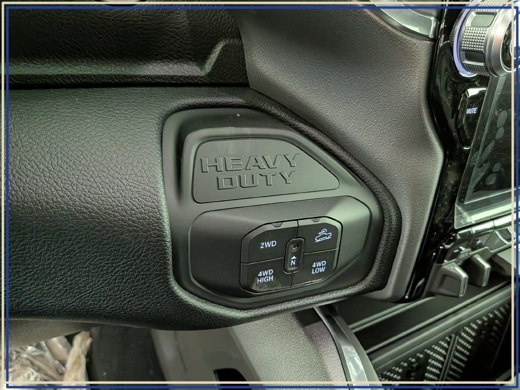 New 2026 RAM 2500 Laramie AWD/4WD image 22
