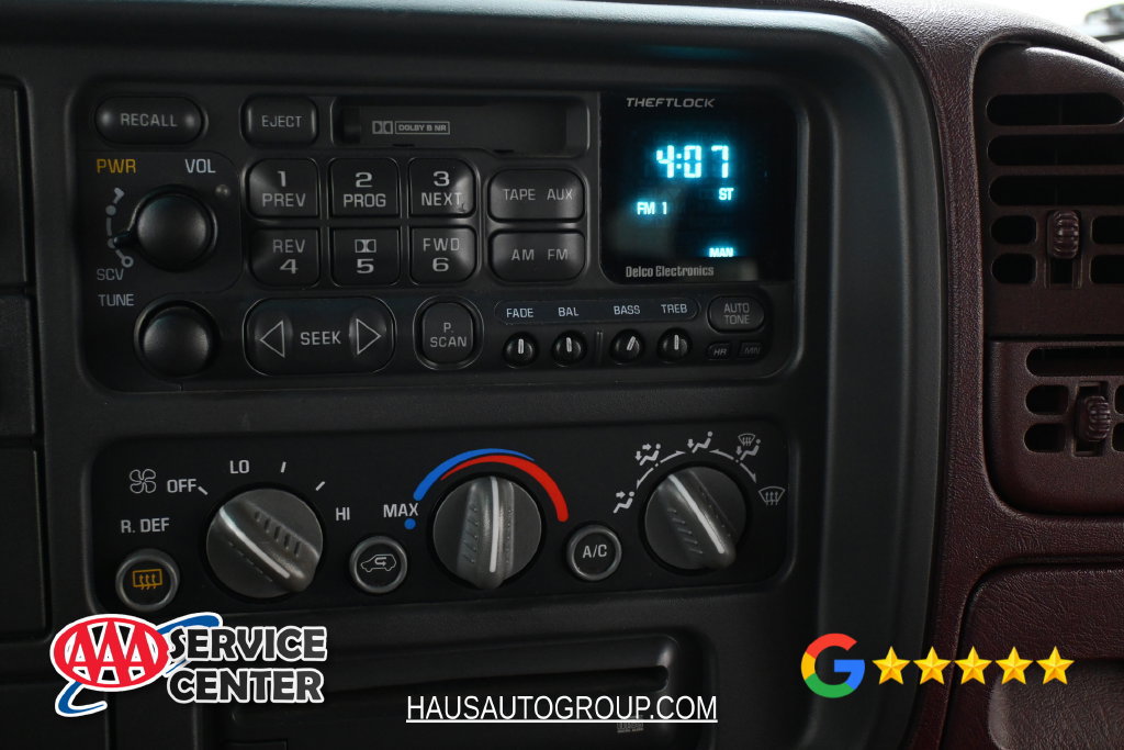 Used 1995 Chevrolet Tahoe 4WD image 23