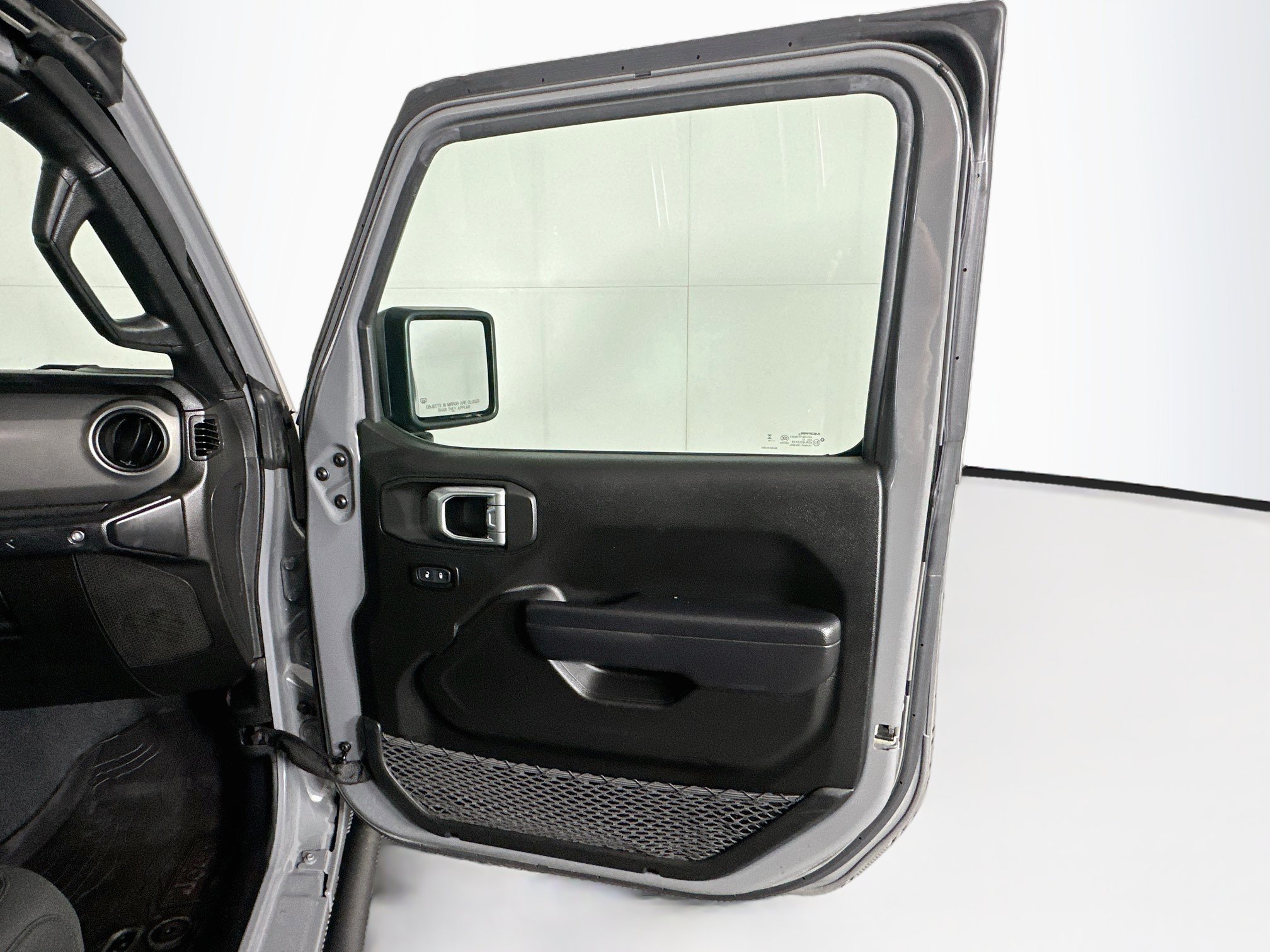 Used 2023 Jeep Wrangler Unlimited w/ Convenience Group AWD/4WD image 30