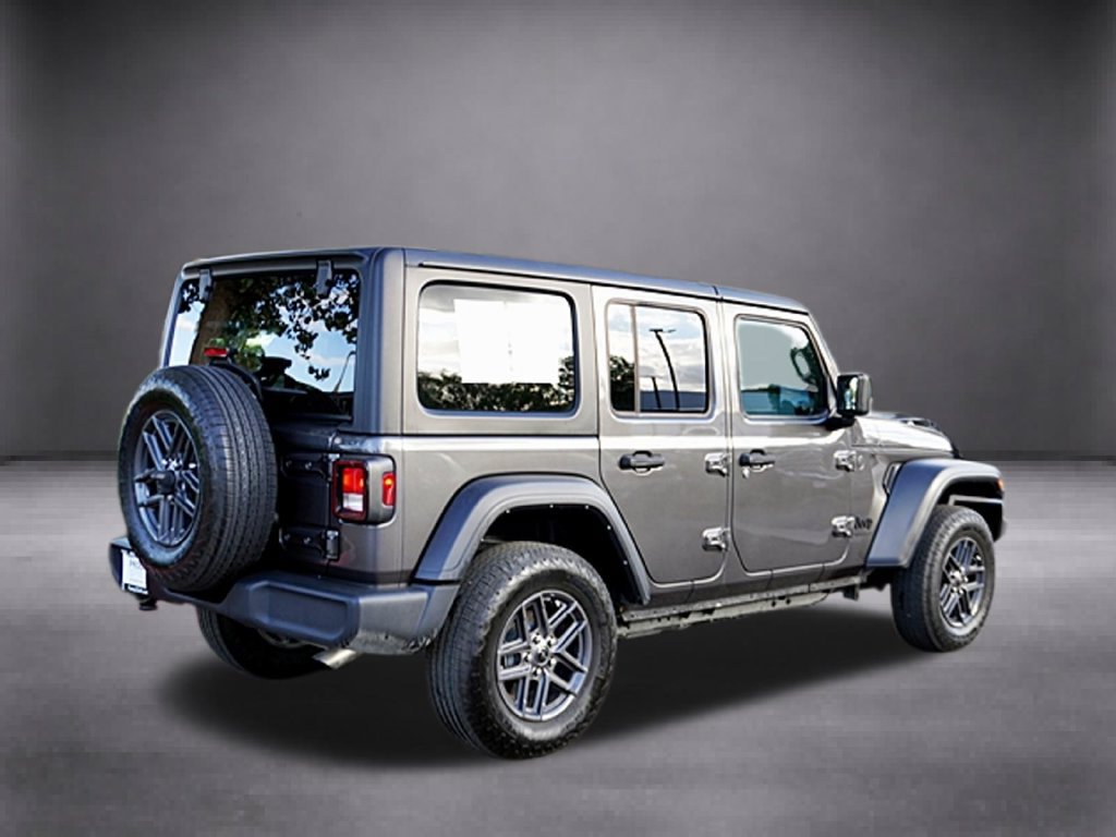 Used 2024 Jeep Wrangler Unlimited Sport AWD/4WD image 4