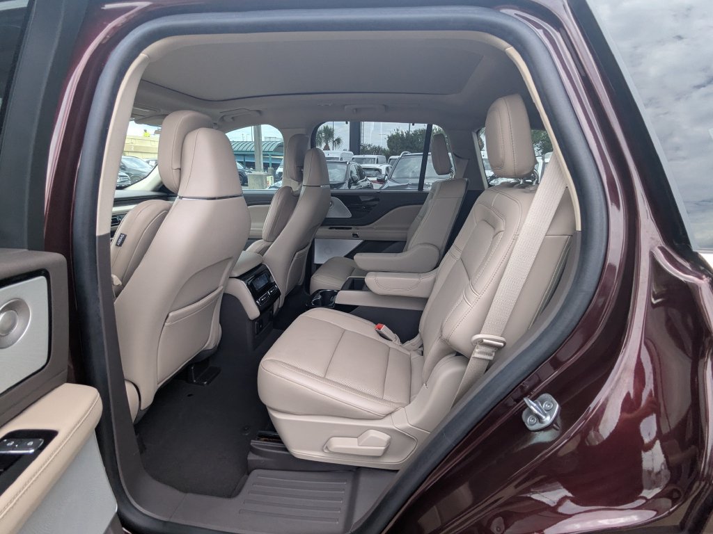 Used 2022 Lincoln Aviator Reserve w/ Equipment Group 201A AWD/4WD image 25