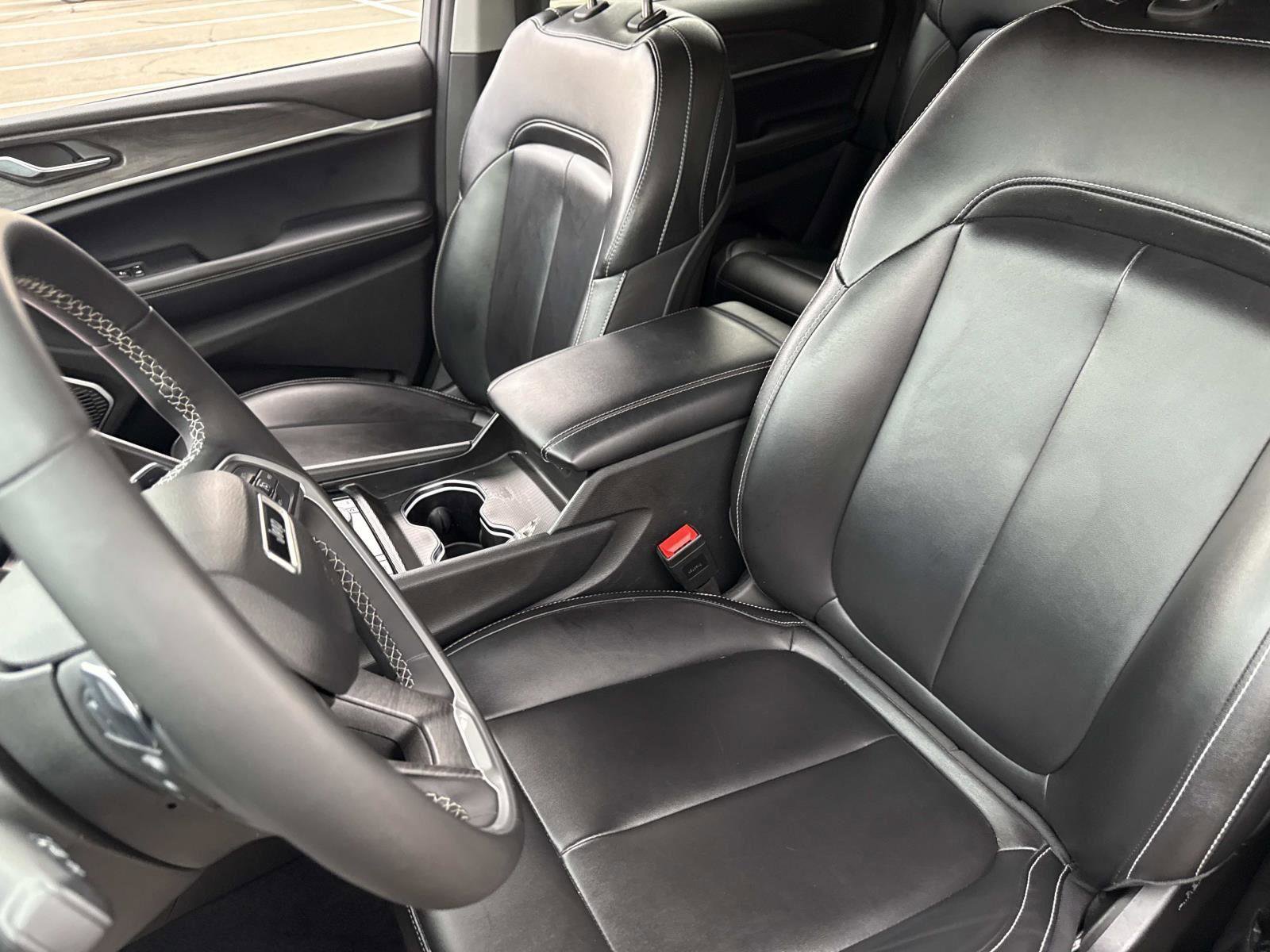 Used 2024 Jeep Grand Cherokee Limited 4xe image 22