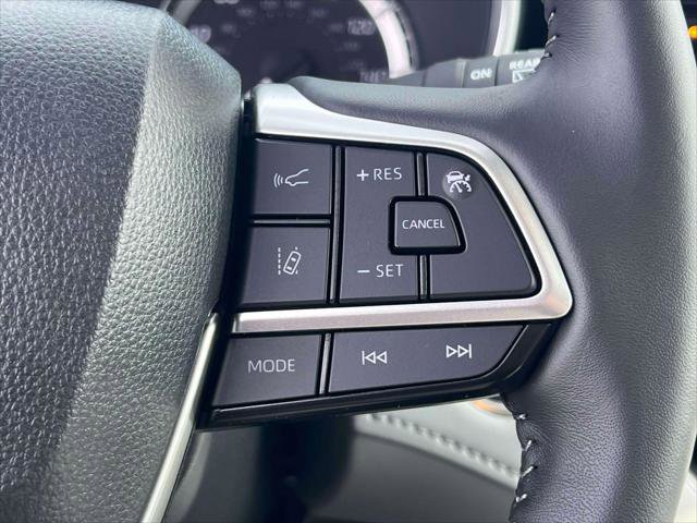 Used 2026 Toyota Highlander XLE image 22