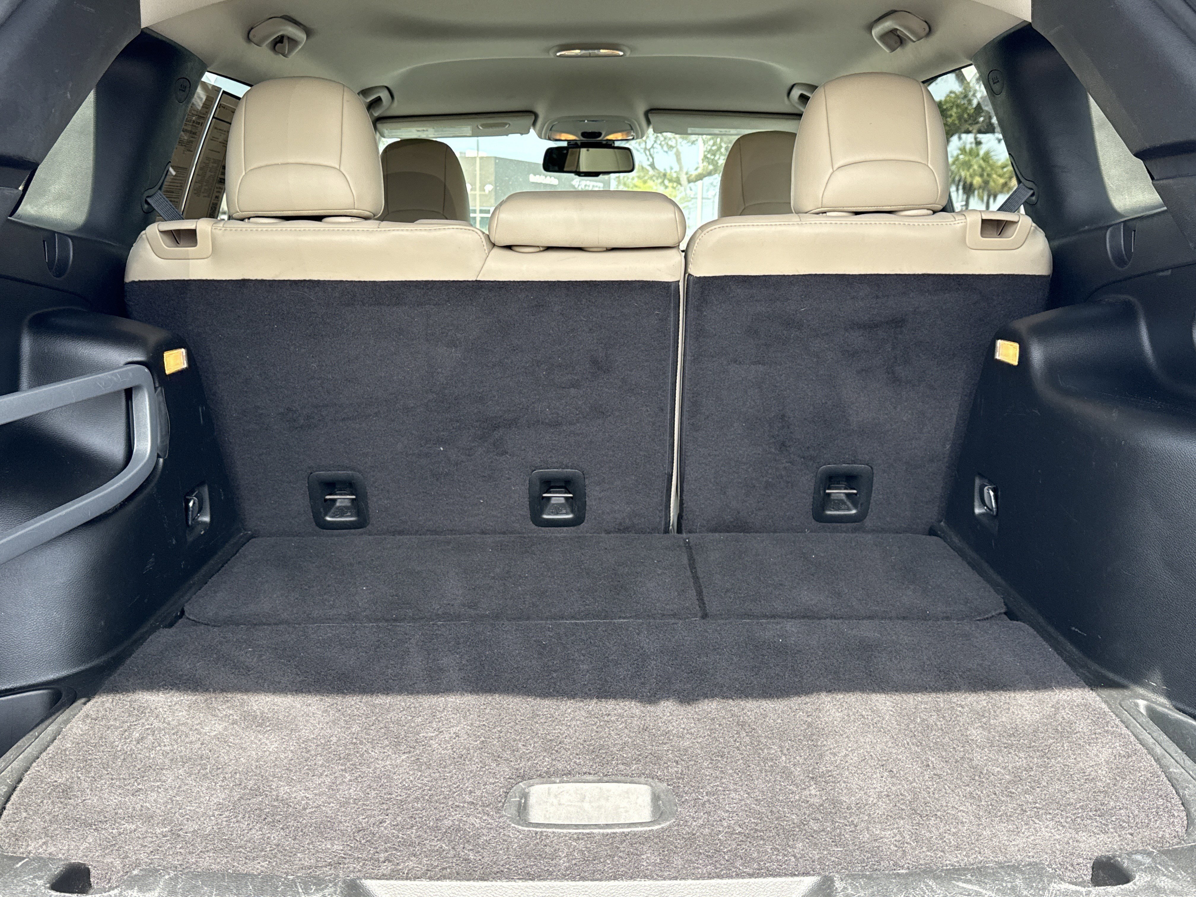 Used 2017 Jeep Cherokee Limited image 29