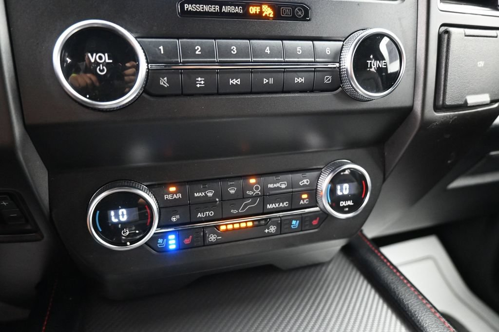 Used 2019 Ford Expedition Max Limited w/ Equipment Group 303A AWD/4WD image 23