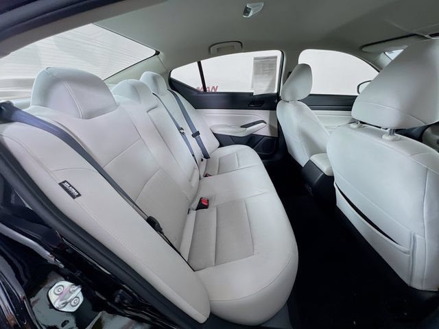 Used 2025 Nissan Altima 2.5 SV FWD image 38