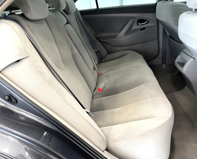 Used 2009 Toyota Camry LE image 34