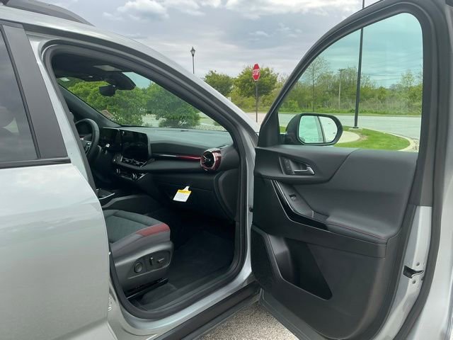 Used 2025 Chevrolet Equinox RS w/ Safety and Technology Package AWD/4WD image 17