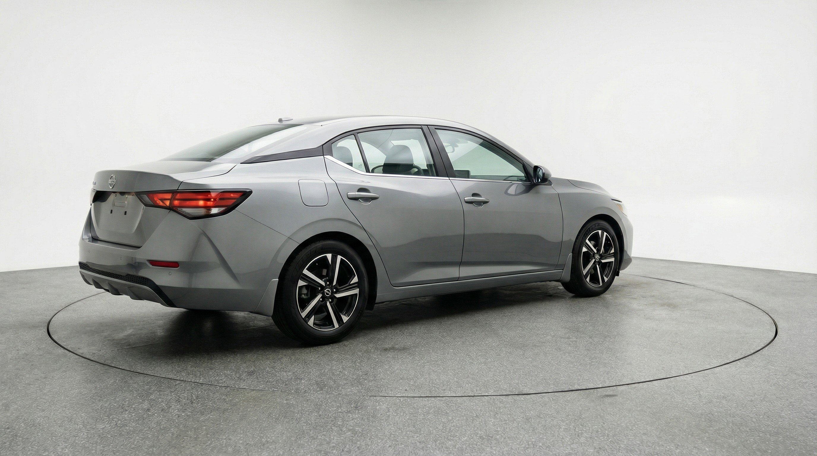 Used 2025 Nissan Sentra SV FWD image 9