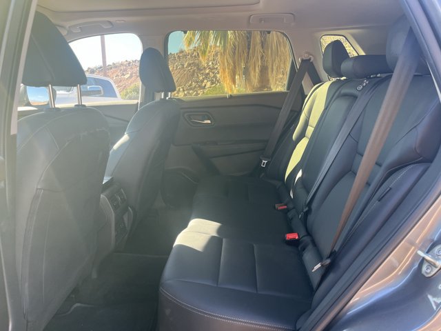 Used 2023 Nissan Rogue SL w/ SL Premium Package FWD image 2
