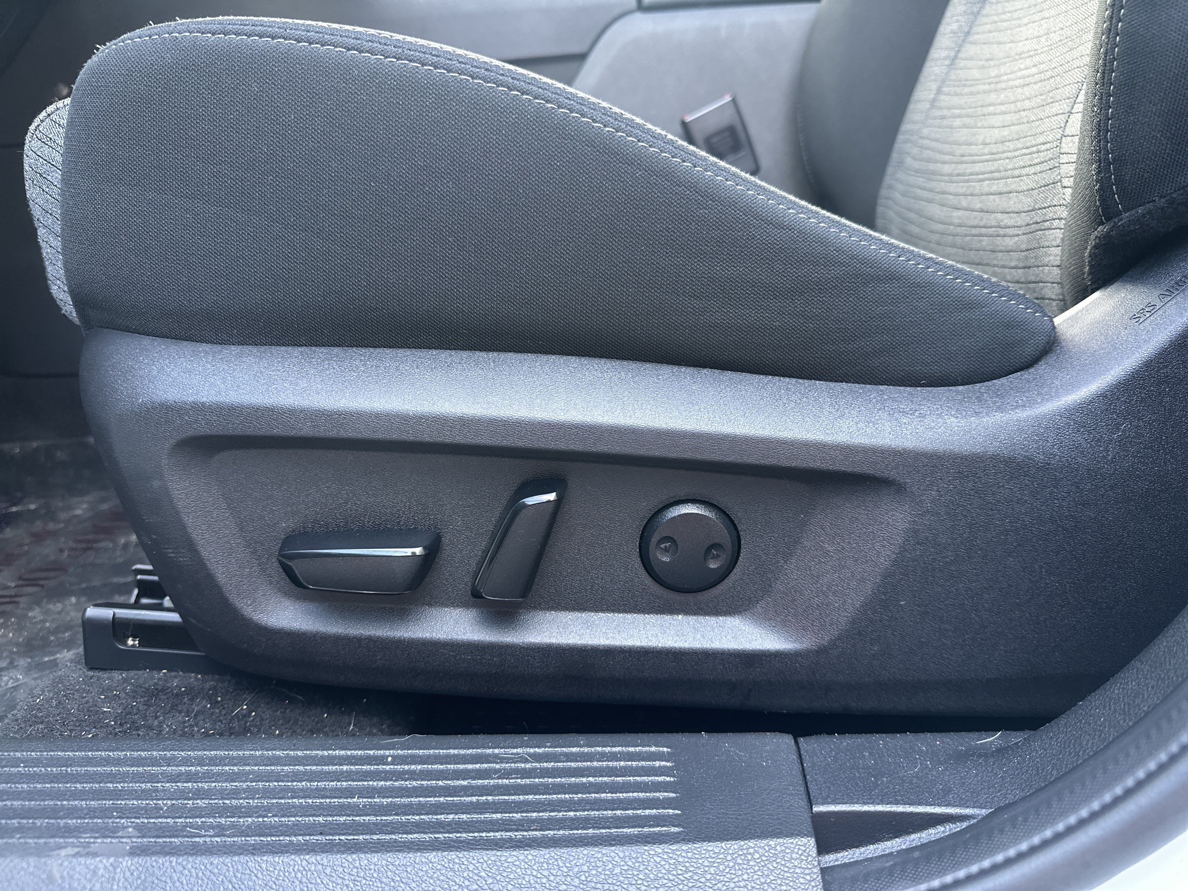 Used 2023 Nissan Rogue SV AWD/4WD image 11