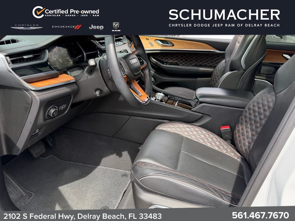 Used 2023 Jeep Grand Cherokee L Summit AWD/4WD image 12