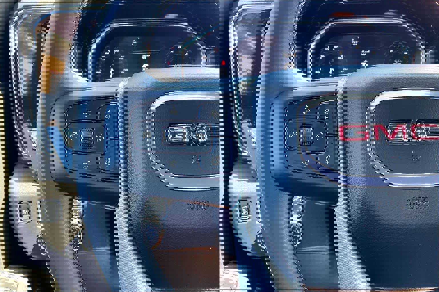 Certified 2025 GMC Sierra 1500 SLT RWD image 18