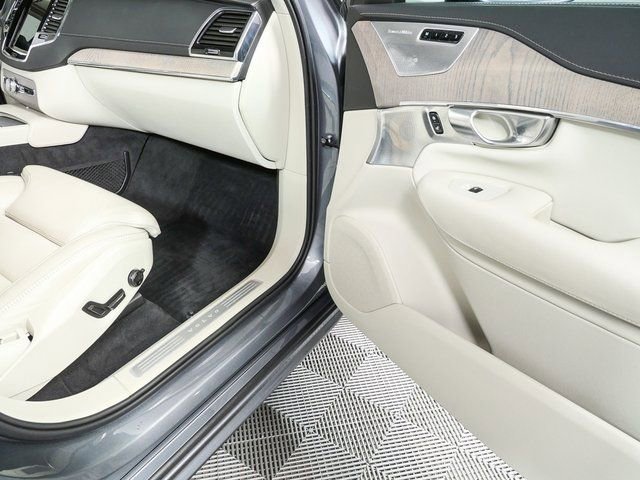 Used 2020 Volvo XC90 T6 Inscription w/ Protection Package Premier image 26