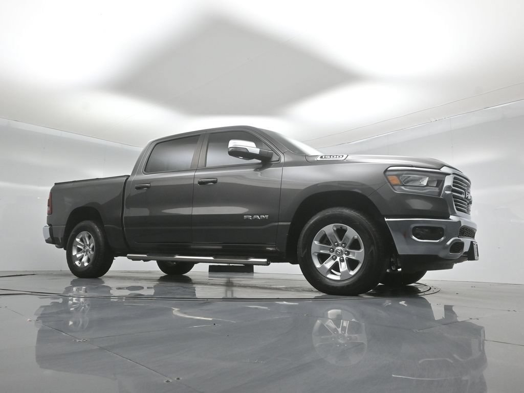 Used 2023 RAM 1500 Laramie AWD/4WD image 3