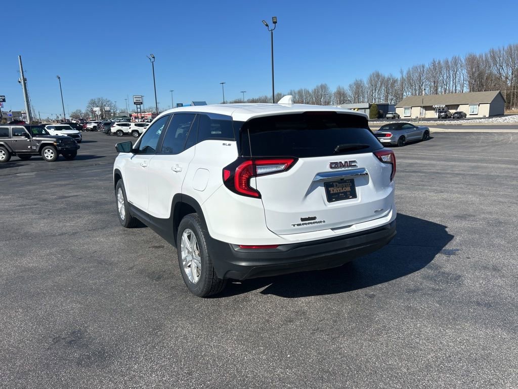 Used 2024 GMC Terrain SLE image 6