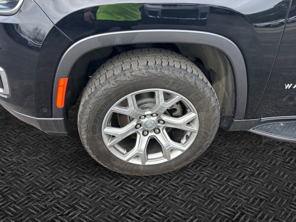 Used 2022 Jeep Wagoneer Series I w/ Convenience Group I AWD/4WD image 11