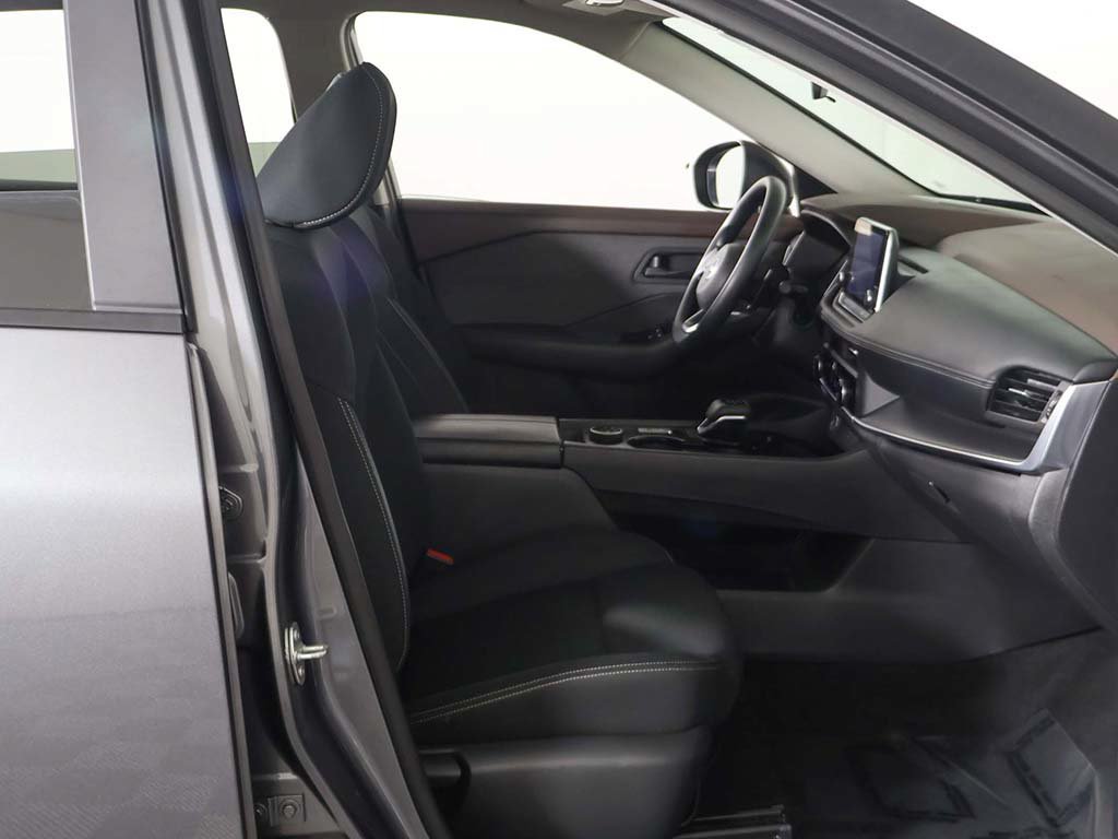 Used 2023 Nissan Rogue S AWD/4WD image 22