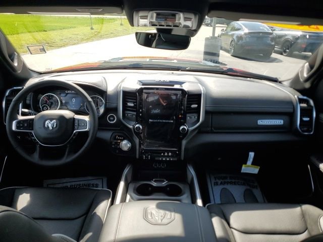 New 2026 RAM 1500 Laramie AWD/4WD image 17