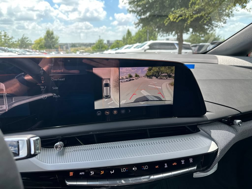 New 2027 Cadillac Optiq Luxury RWD image 31