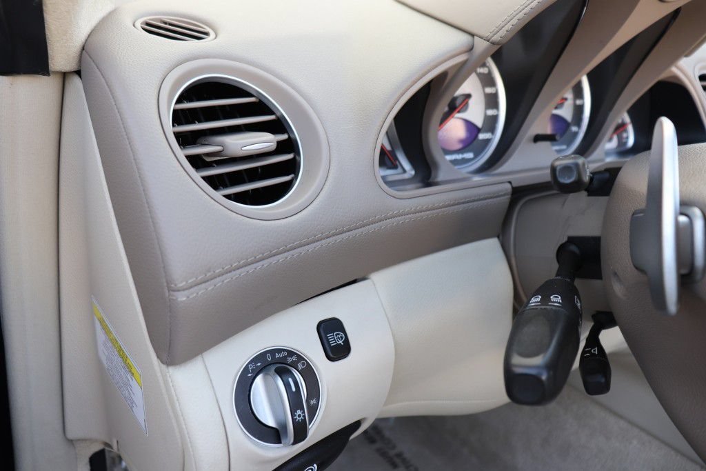 Used 2008 Mercedes-Benz SL 55 AMG image 46