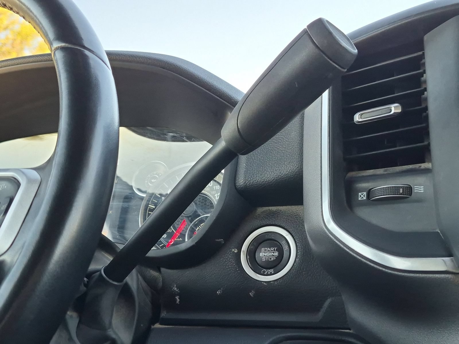 Used 2024 RAM 2500 Big Horn AWD/4WD image 20