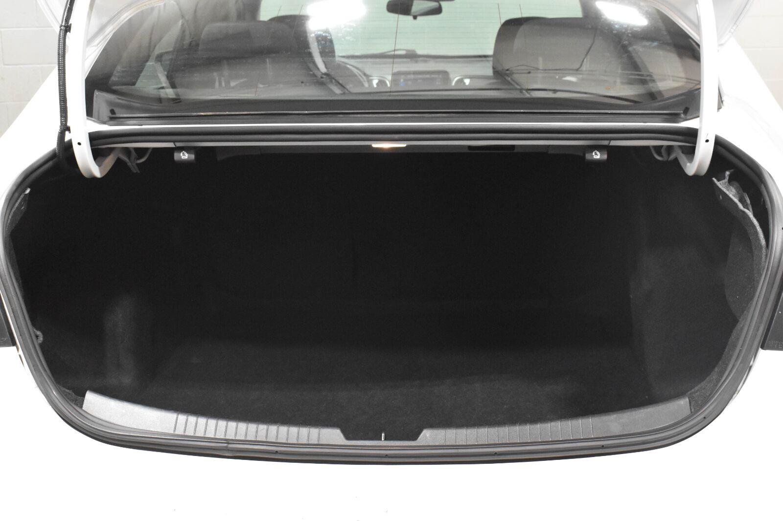 Used 2024 Chevrolet Malibu LT FWD image 25