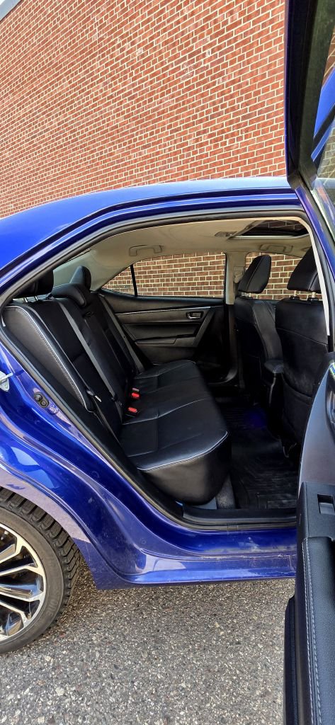 Used 2015 Toyota Corolla S Premium FWD image 9