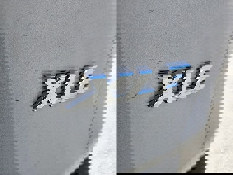 Used 2023 Toyota RAV4 XLE Premium image 14