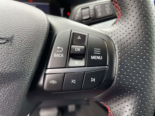 Used 2025 Ford Escape ST-Line FWD image 18