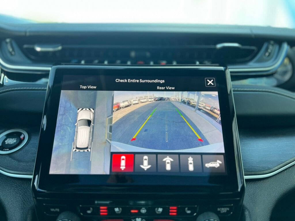 Used 2022 Jeep Grand Cherokee Limited 4xe w/ Luxury Tech Group II image 31