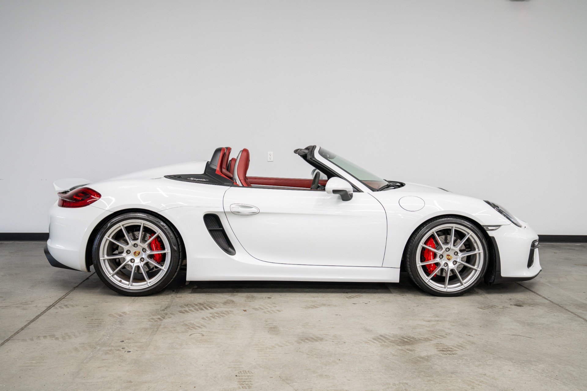 Used 2016 Porsche Boxster Spyder RWD image 47