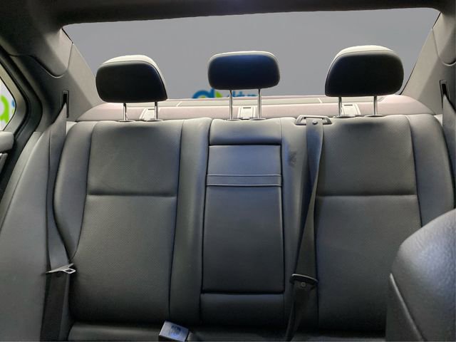 Used 2011 Mercedes-Benz C 300 4MATIC Sedan image 20