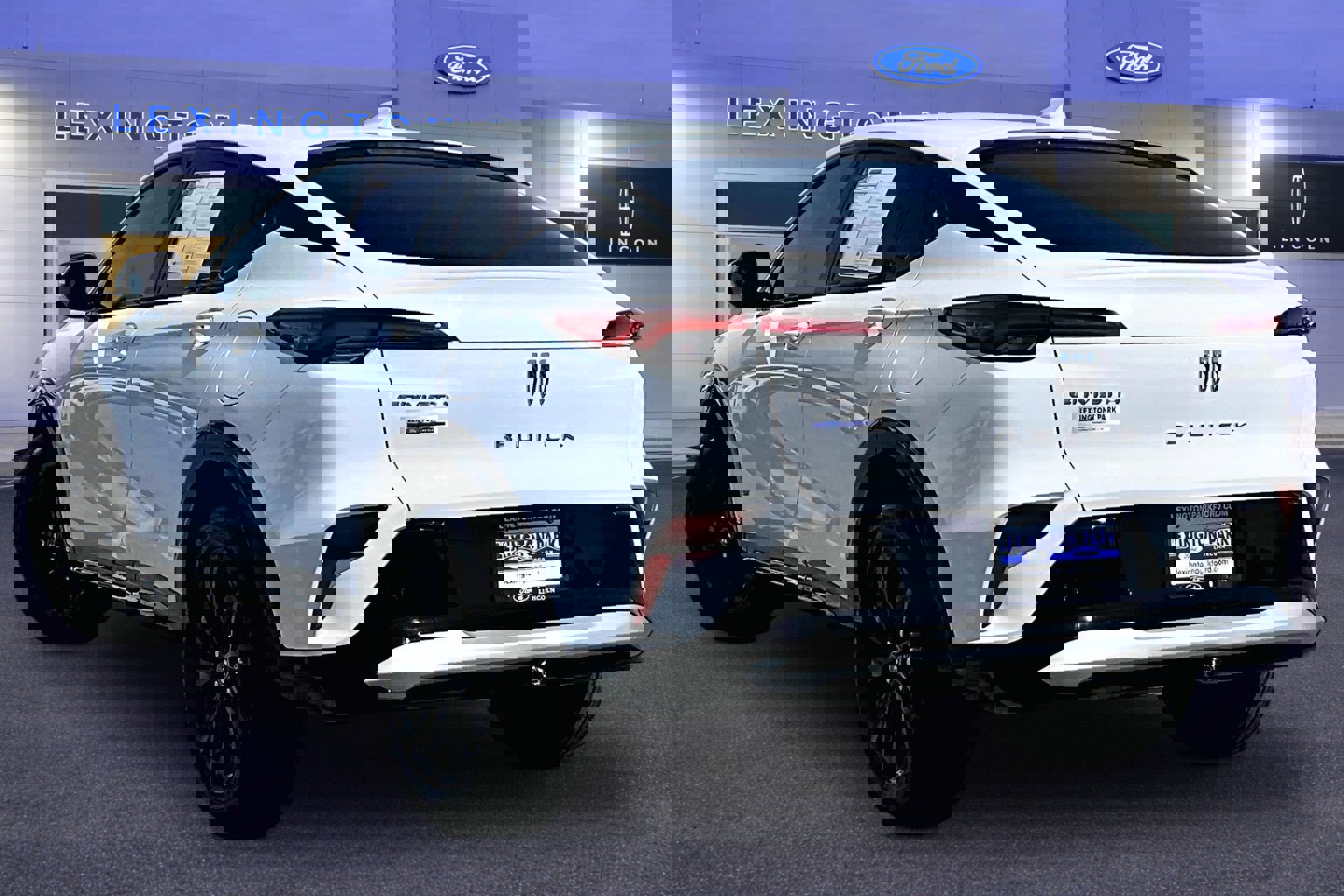 Used 2025 Buick Envista Sport Touring w/ Convenience I Package image 4