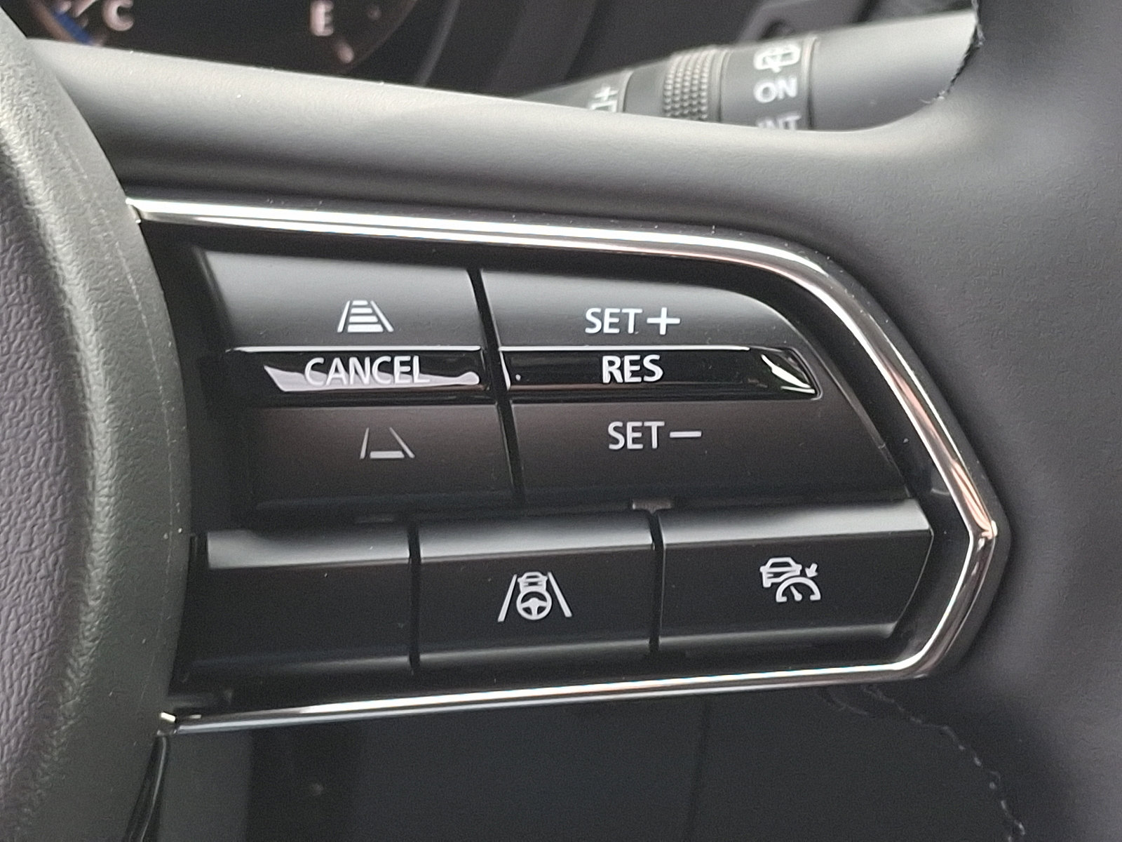 New 2025 MAZDA CX-70 3.3 Turbo w/ Premium Package image 16