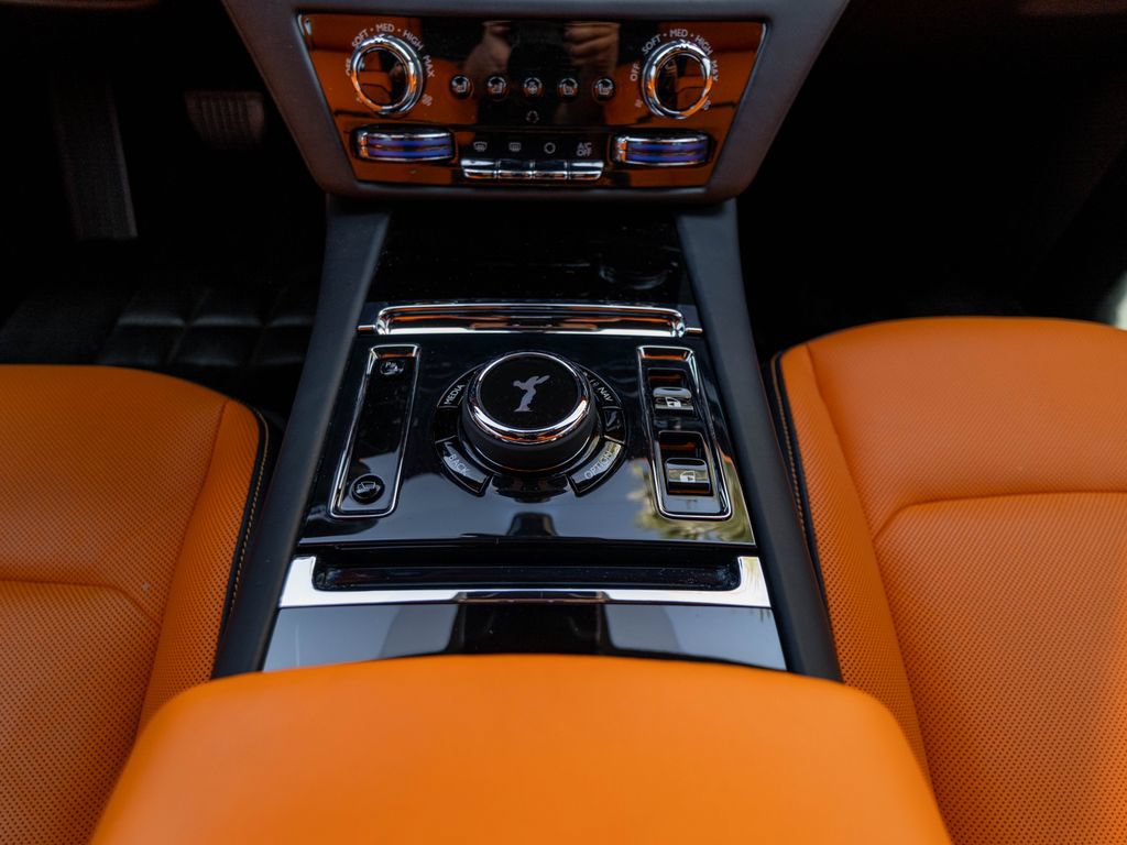 Used 2024 Rolls-Royce Spectre w/ Spectre Launch Package AWD/4WD image 33