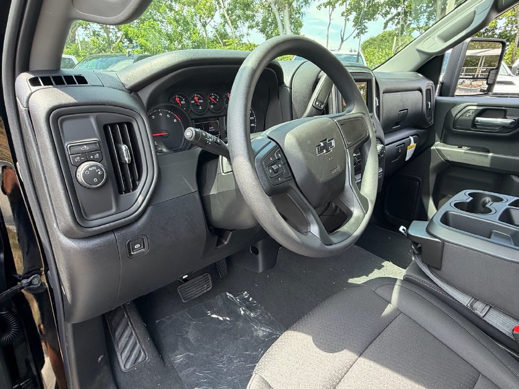 New 2026 Chevrolet Silverado 2500 Custom w/ Custom Blackout Package RWD image 10