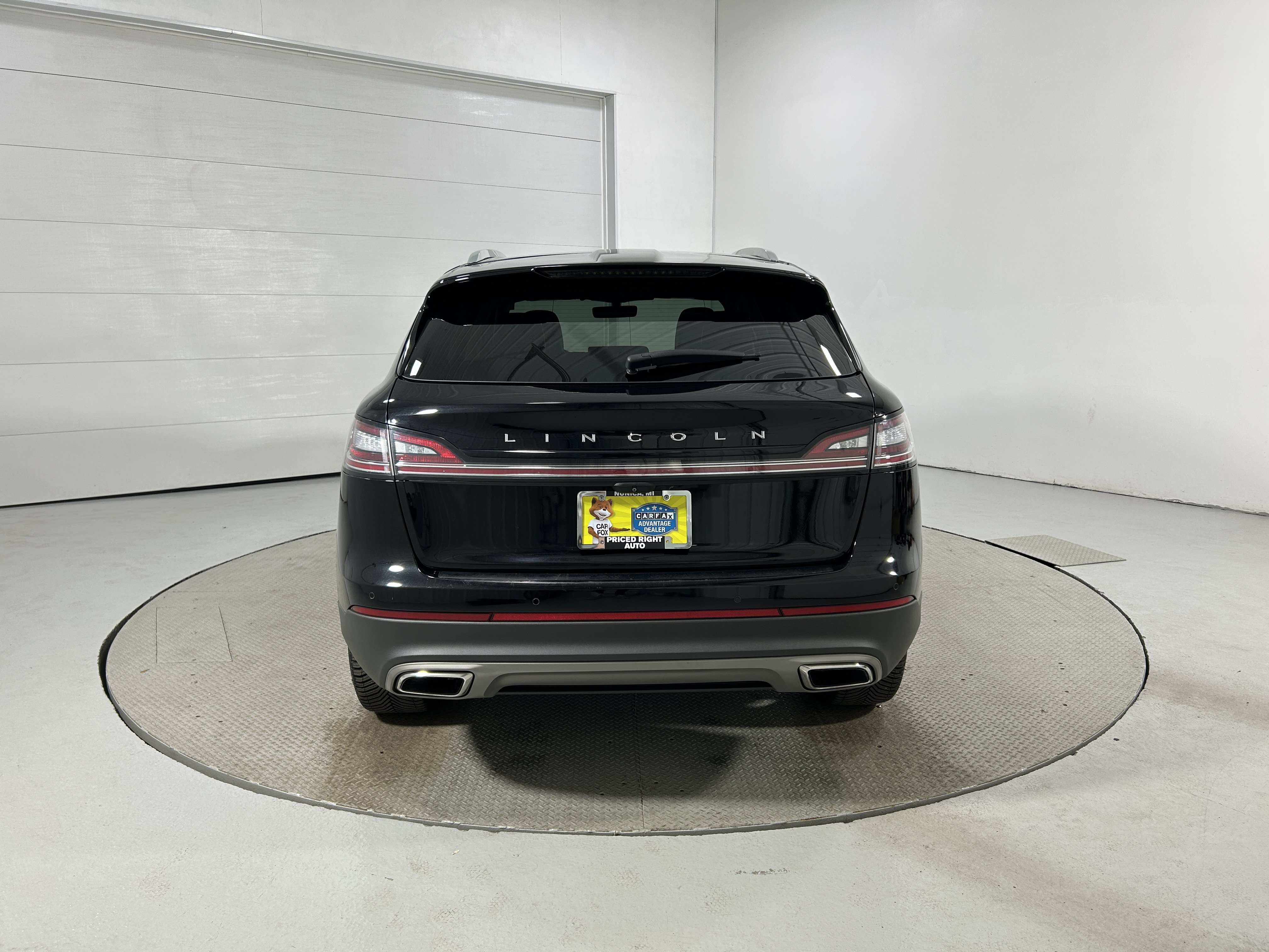 Used 2021 Lincoln Nautilus Reserve w/ Monochromatic Package AWD/4WD image 31