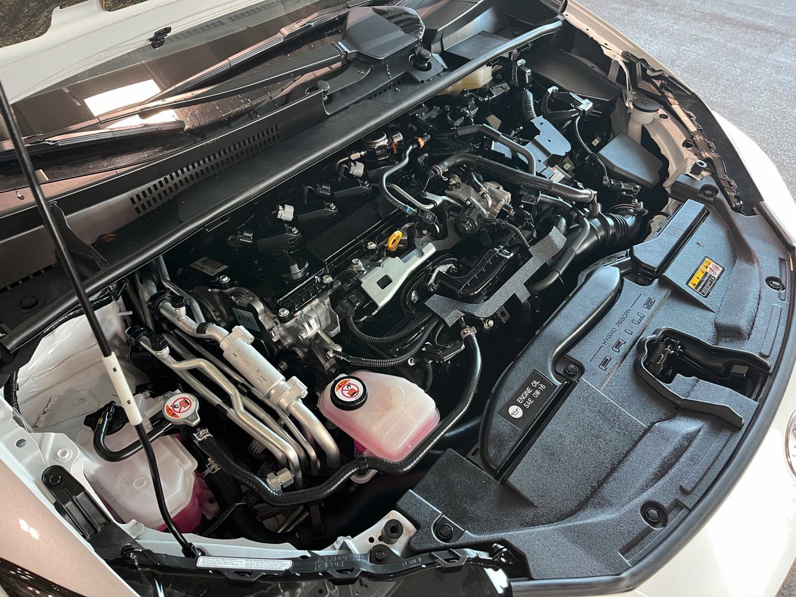 Used 2024 Toyota Prius Prime FWD image 13