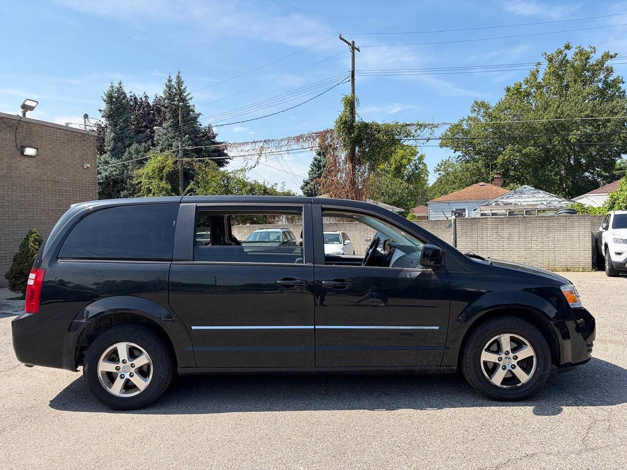 Used 2008 Dodge Grand Caravan SXT FWD image 4
