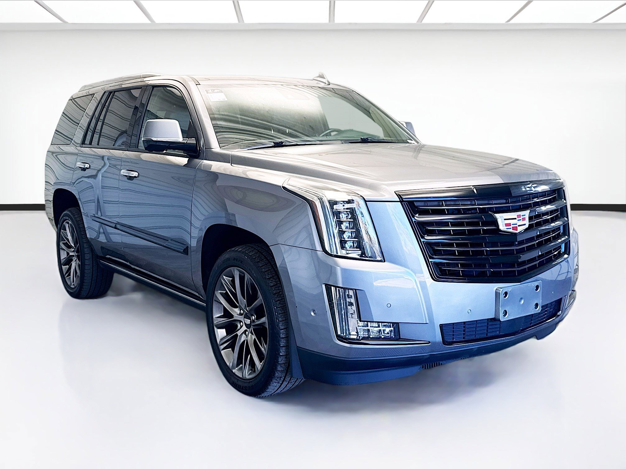 Used 2020 Cadillac Escalade Platinum image 3